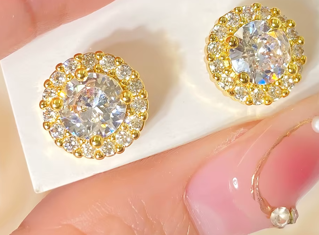 Elegant Gold-Plated Stud Earrings Sparkling Round Cubic Zirconia β 925 Sterling Silver