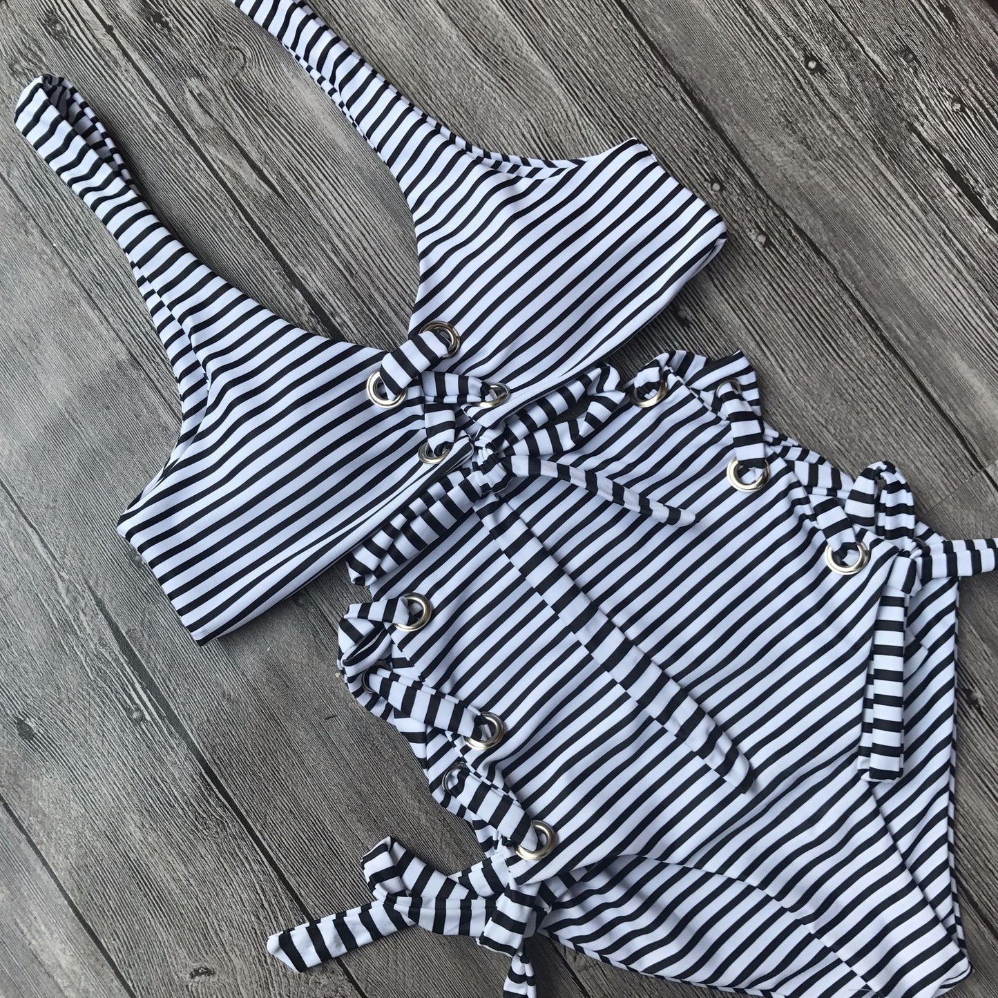 WHITE AND BLACK STRIPE HIGH-WAISTED BIKINI