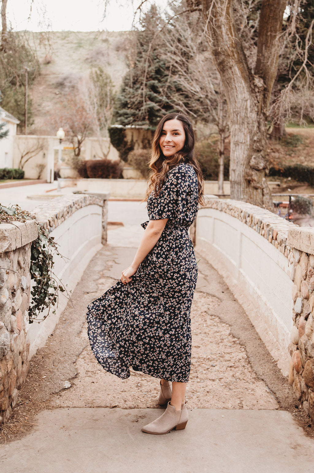 Constance Women Midi Navy Floral Dress X-Large Constance Women Midi Navy Floral Dress X-Large